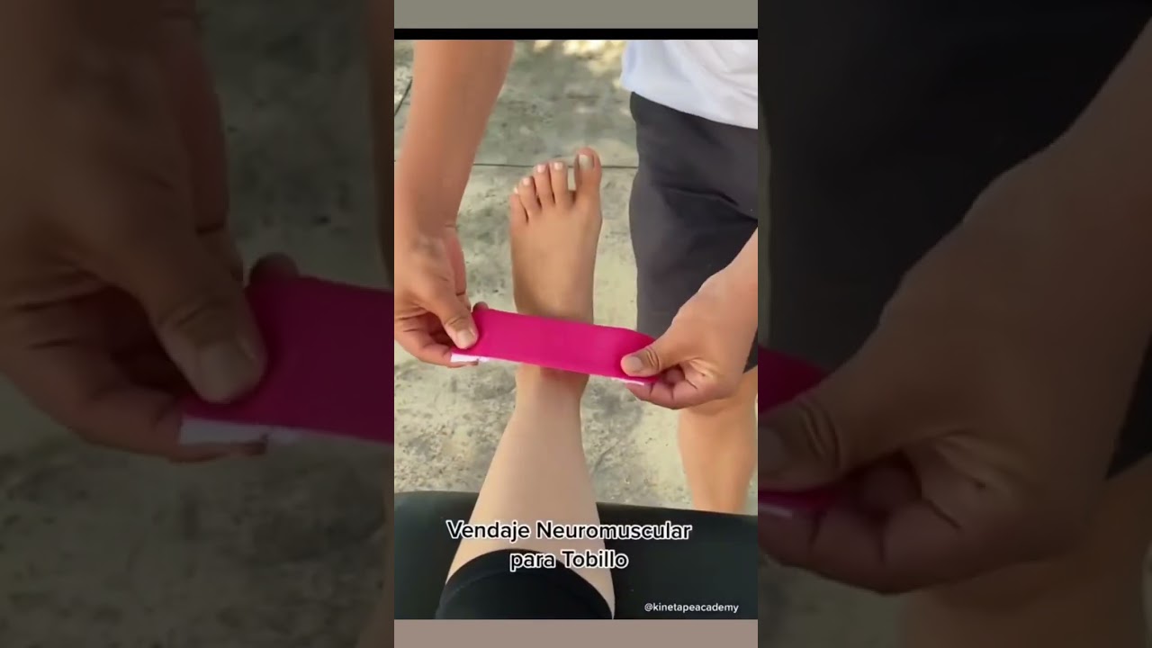 vendaje para esguince de tobillo con cinta kinesiologica